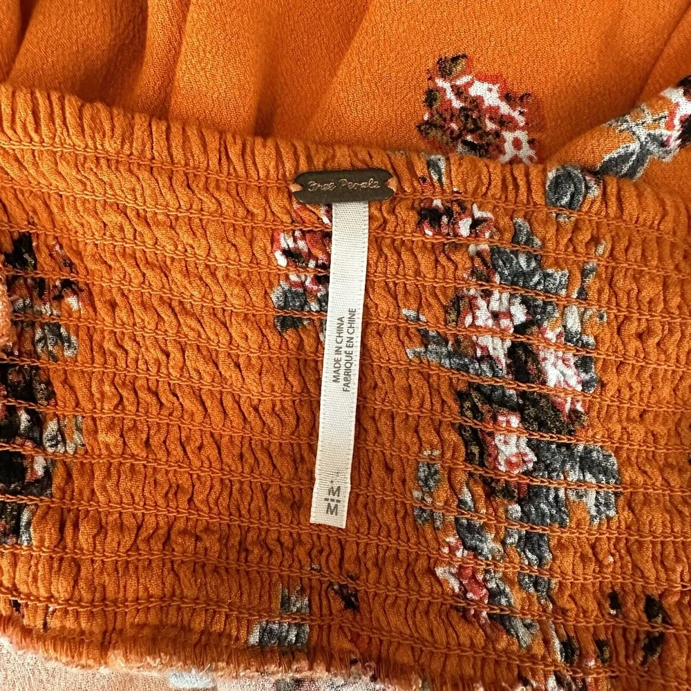 Free‎ People Medium Orange Floral Close To You Smocked Button Rayon SS Crop Top